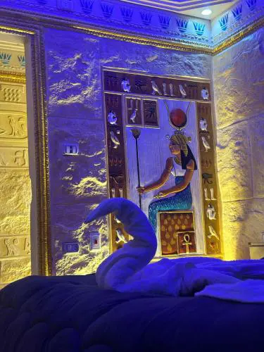 Three Pyramids Mystery Hotel