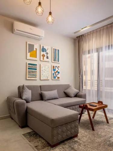 Travelholic Residence Golden Gates
