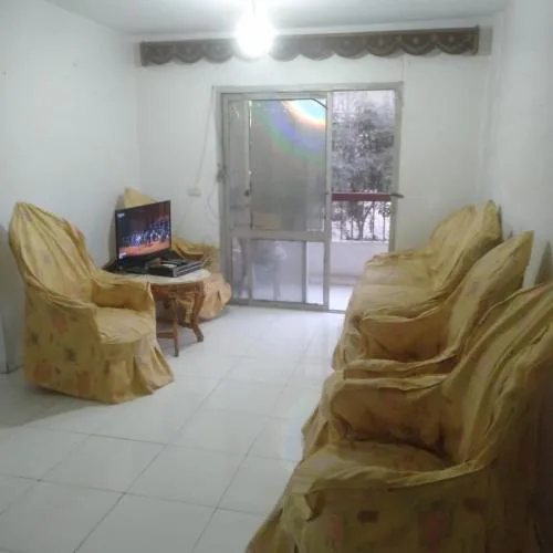 Two-room apartment for rent in Zahraa Al-Dhubat, first floor