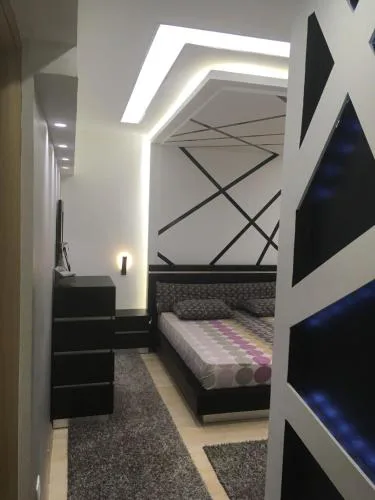 Ultra Modern Flat - Side Nile View