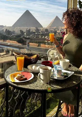 Unique Pyramids Boutique INN