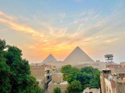 Vista Pyramids View Inn