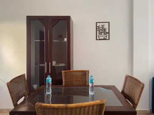 1037 · Cozy 2BR Townhouse with Private Backyard