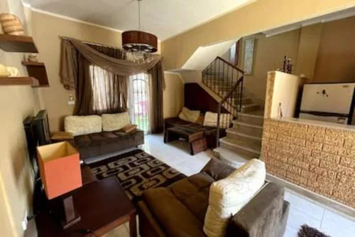 98. Charming 2BR Townhouse