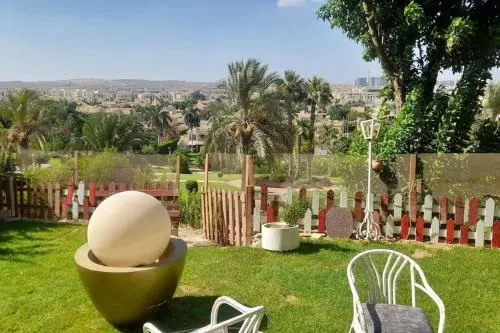 شقة أمام مول اركان فيو عالمي استقبال المطار مجانا