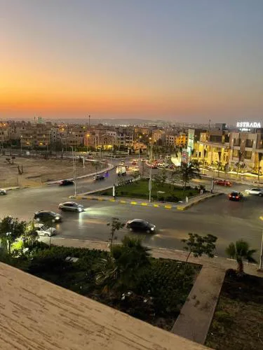 شقة فاخرة بالشيخ زايد و اطلالة كاملة من اعلى مكان بالمدينة