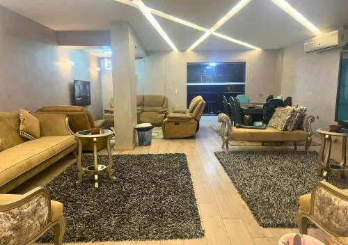 Luxurious 5BR Villa - Prime 6th October Stay