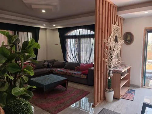 Luxurious Spacious by Mall of Arabia