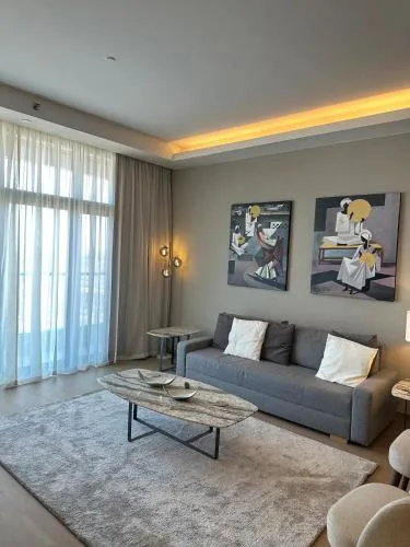 Luxury Hotel apt at Aeon Towers
