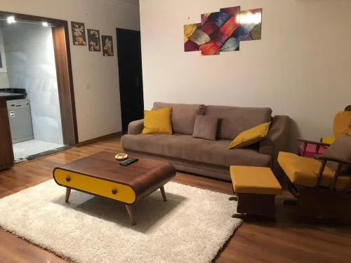 peaceful 2BR Apt with garden in Sheikh Zayed