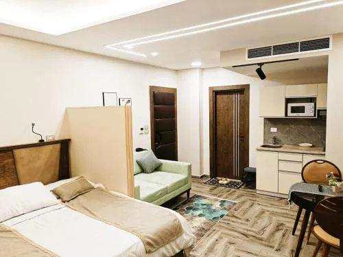 Royal Elegance Room