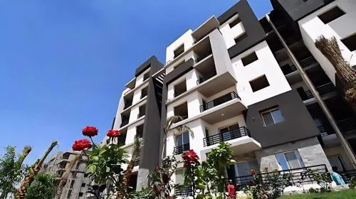 Spacious 3-Bedroom Apartment in Sheikh Zayed with Modern Comforts