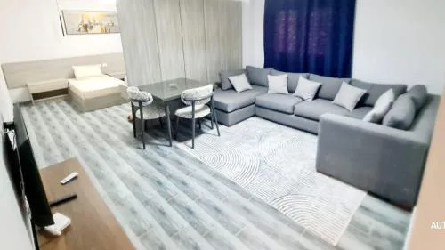 Studio 2 in the heart of Sheikh Zayed