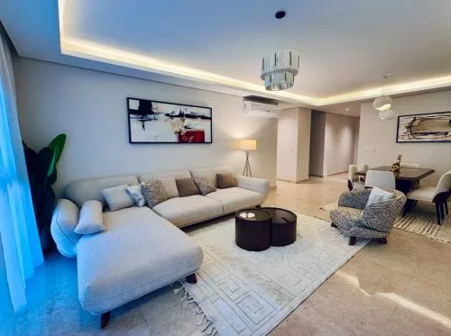 ZED TOWERS 3BR Hotel Apartment