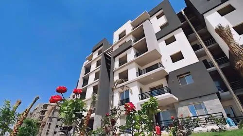 2 Bedroom Modern Flat at Zayed