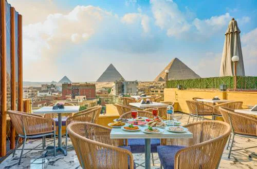 Cleo Patra Pyramids Tower Inn