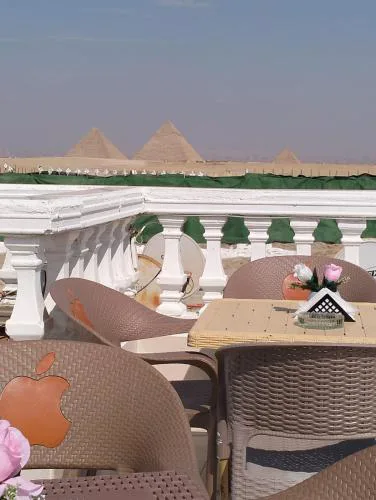 Pyramids High View Inn