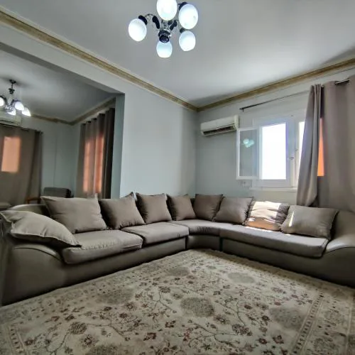 Downtown rooftop apartment, Lift