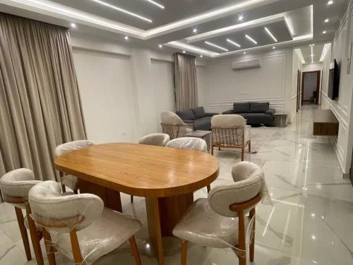 Modern 2 Bedroom Apartment