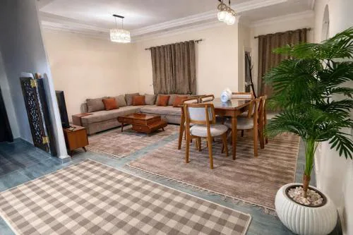 New 2BR Apartment Spacious Living Area شقة جديدة اكتوبر تجهيز 2026 غرفتين نوم وريسبشن قطعتين للعائلات فقط او اثنين من نفس الجنس