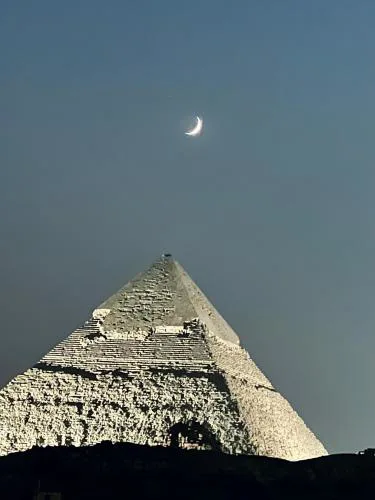 Star vysta pyramids view inn