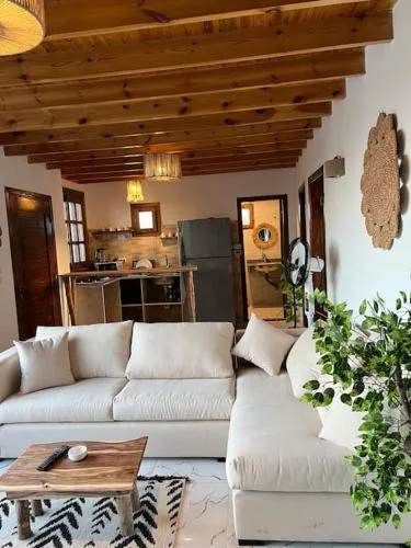 A sunny Bohemian chalet in Dahab