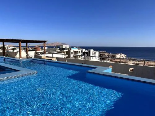 Amazing 2 storey 4-bedroom with Pool View, Sea View, Infinity Pool on the Roof