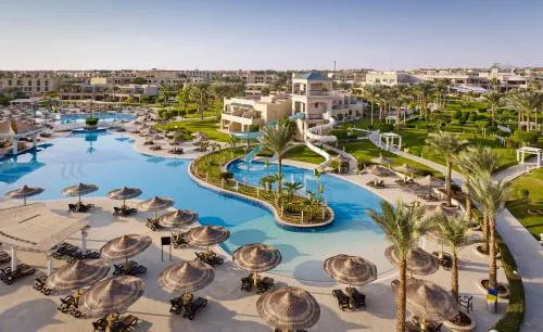 Coral Sea Holiday Resort & Aqua Park