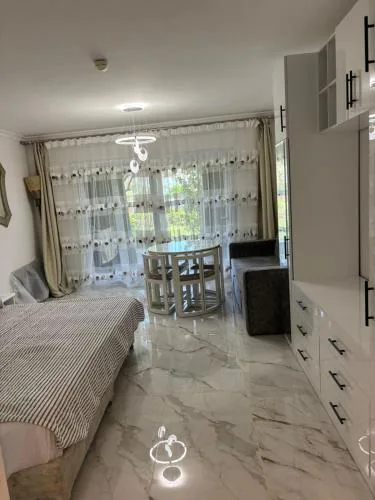 Domina Coral Bey Harem