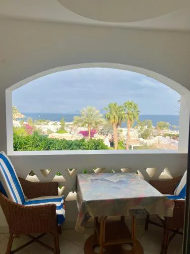 Sea View Apartment with Full kitchen and living room