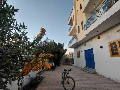 Al Hayat house