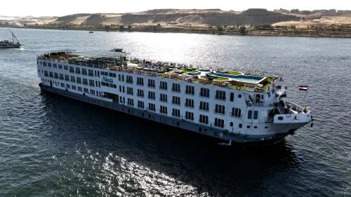 Alma Nile Cruise - 4 or 7 Nights From Luxor each Saturday and 3 or 7 Nights From Aswan each Wednesday