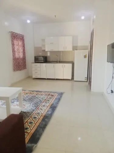 Cozy 2-Bedroom Apartment Ramla, West Bank, Luxor