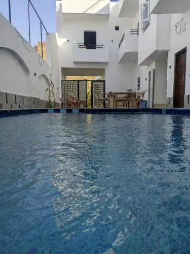 NOOR SEEN House