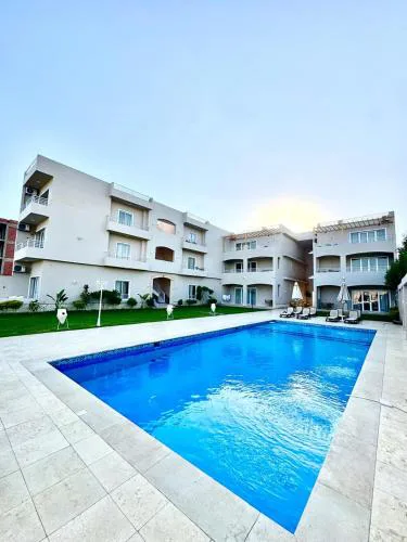 Royal Nile Villa - Luxury Nile View Apartment 1