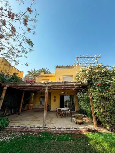 4BR Beachfront Villa With Huge Garden Seaview Einbay
