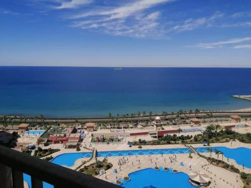Penthouse 5 bedrooms at Porto Sokna pyramids Family only