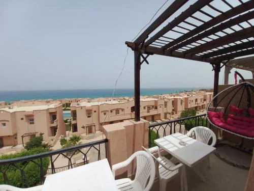 Sea Breeze شاليه مواجة للبحر Empire Resort العين السخنة