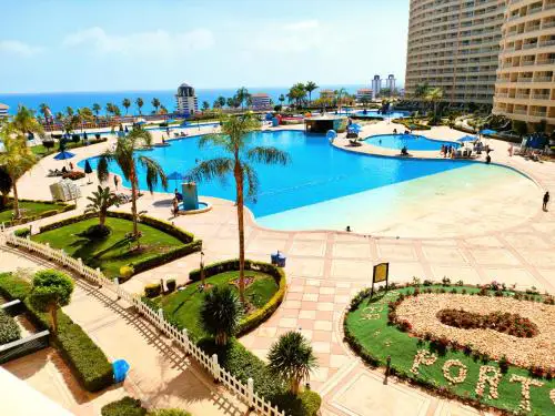 شاليه تامر عمر في ابراج بورتو السخنة للعائلات فقط Tamer Omar's Chalet in Porto Elsokhna Towers only Family