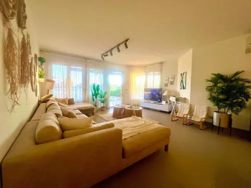 The Fantasy Duplex in Einbay