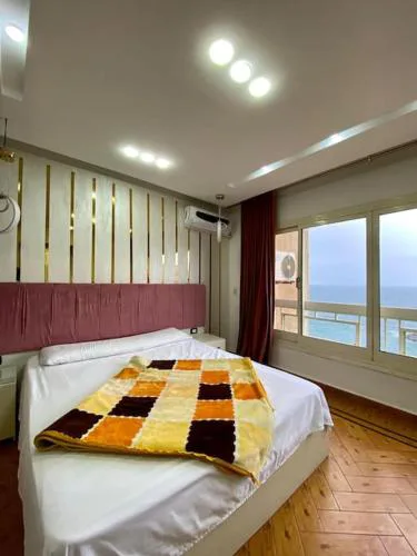 Cozy Sea-View Flat