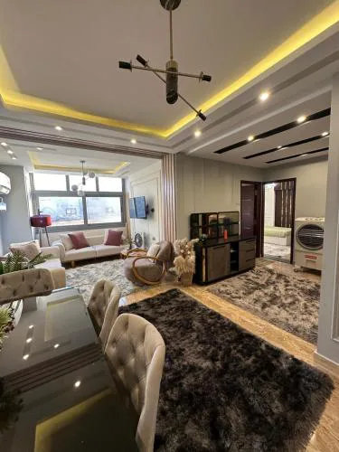 Elegant 3BR Seaview Apartment