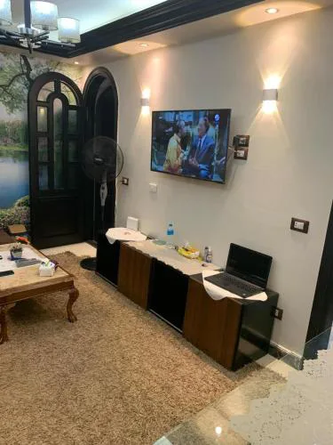 Enjoy modern cozy entire studio in a fancy building with Free Wi-Fi & AC and Flat screen TV in Loran in the heart of Alexandria