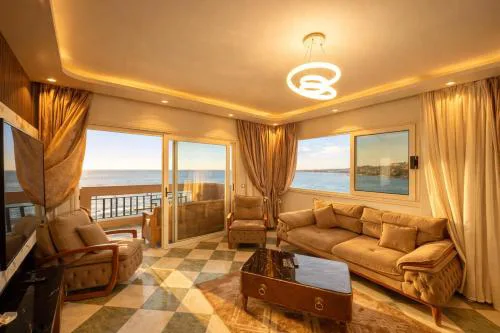 Entire seaview 3 bedroom apartment in central alex