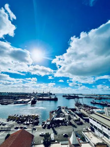 Luxury Apartment - 4BR - 2Baths - Sea View Balcony