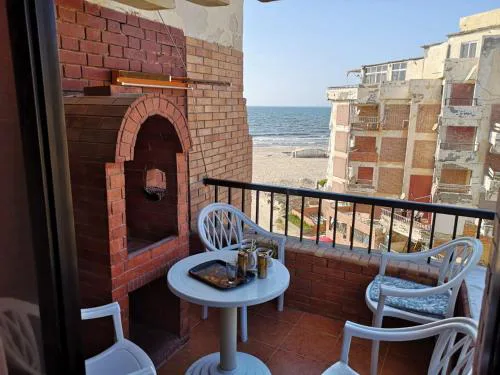 Sea Front Chalet Alexandria el agmy - Bitach