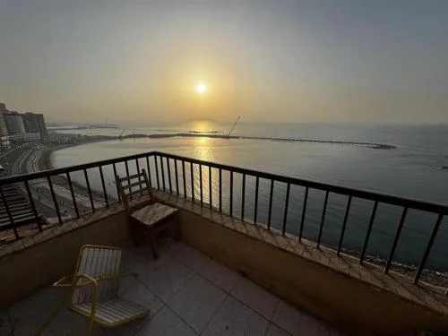 Sea View Two Bedroom Apartment غرفتين نوم سي فيو مباشر