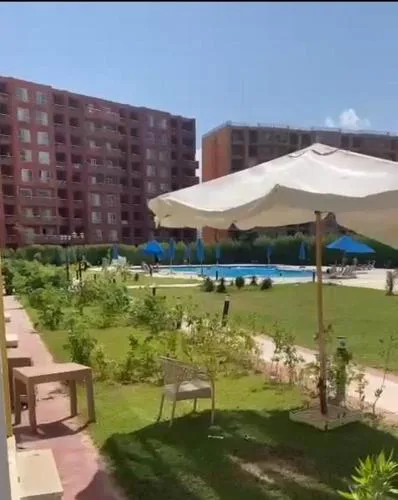 جولف بورتو شاليه فرش فندقى فاخر ارضى بجاردن فيو بيسين عائلات فقط Golf Porto - North coast - New Alamein for families only
