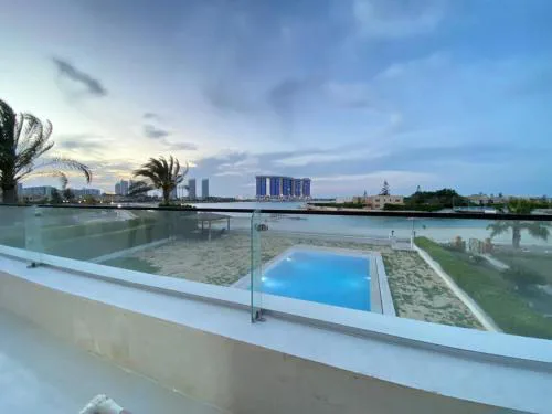 Luxury Villa in Marina 7