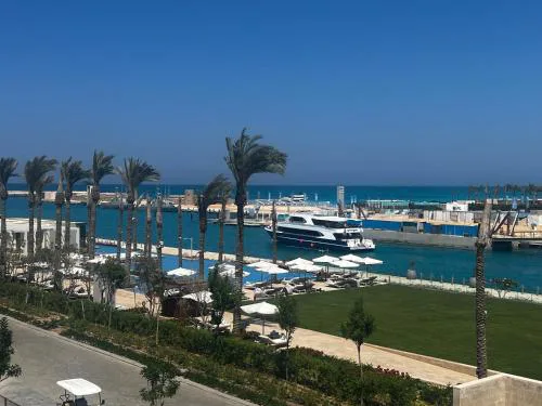 Marassi, Luxury Suite in Address Beach resort! service apartment